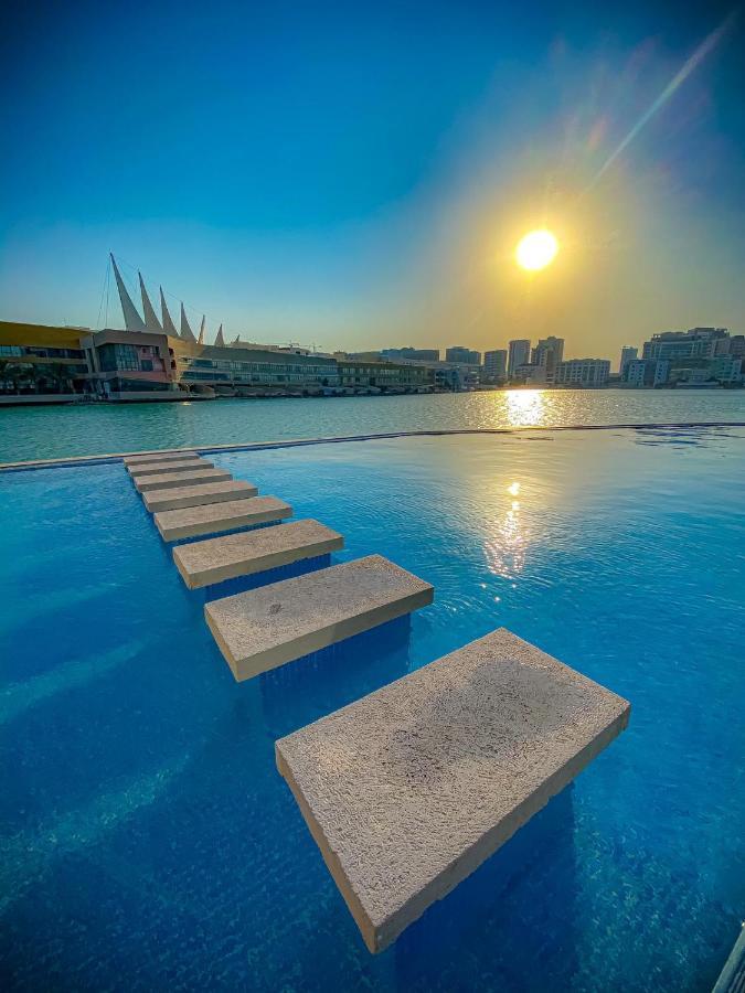 Sea Loft Villas Manama Exterior photo
